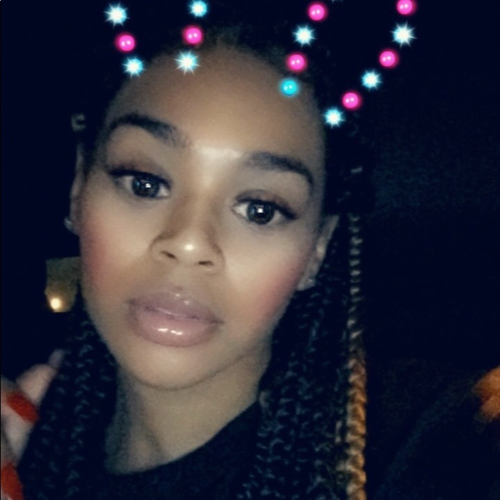 Meet your Posher, Amber